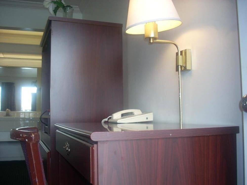Economy Inn Monterey Seaside Eksteriør billede