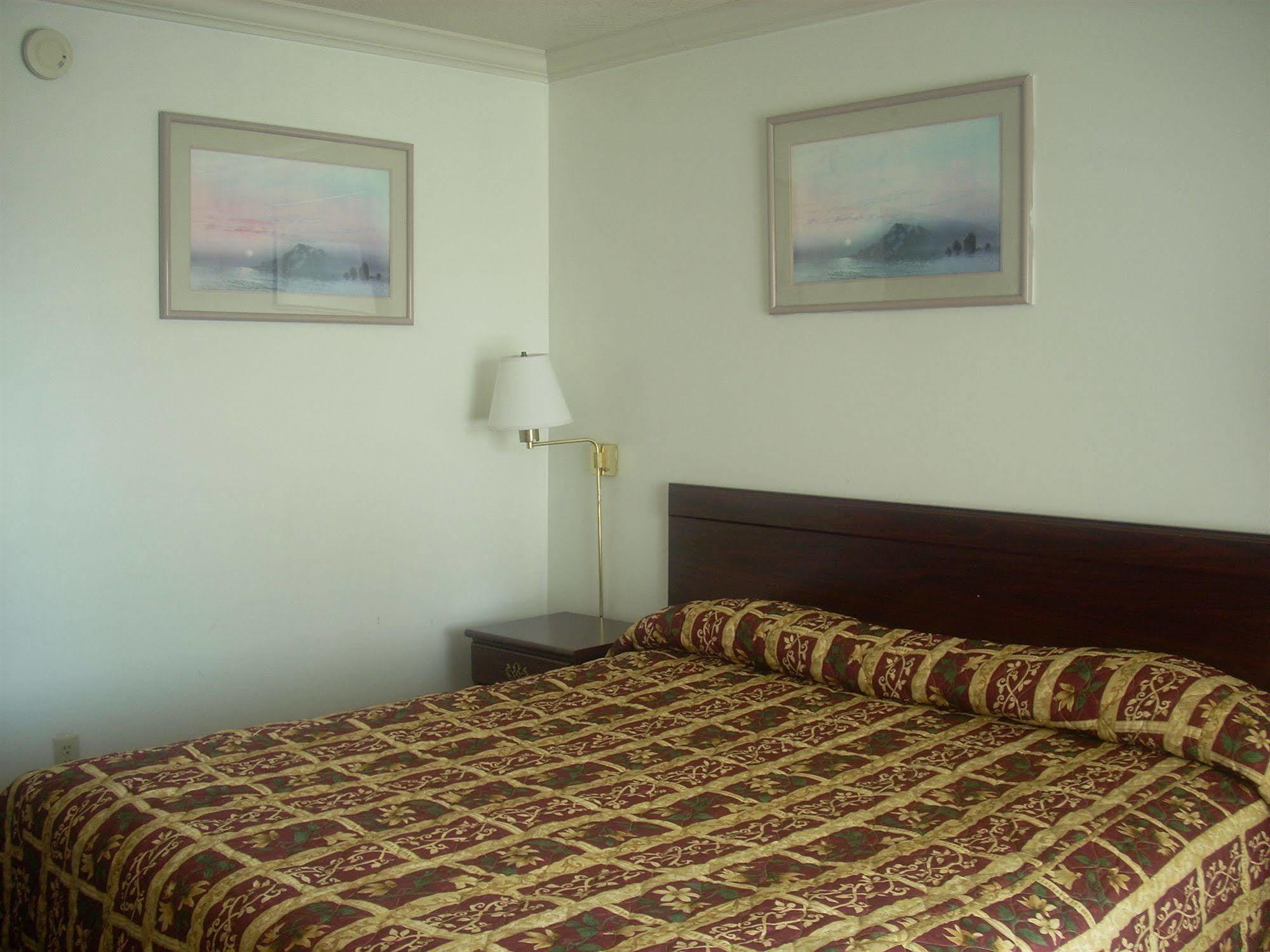 Economy Inn Monterey Seaside Eksteriør billede